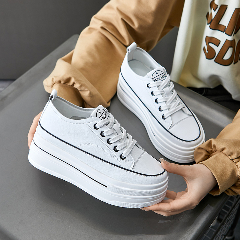 Nuove Sneakers da 8 cm con Zep - Sewing New recensione e prezzo