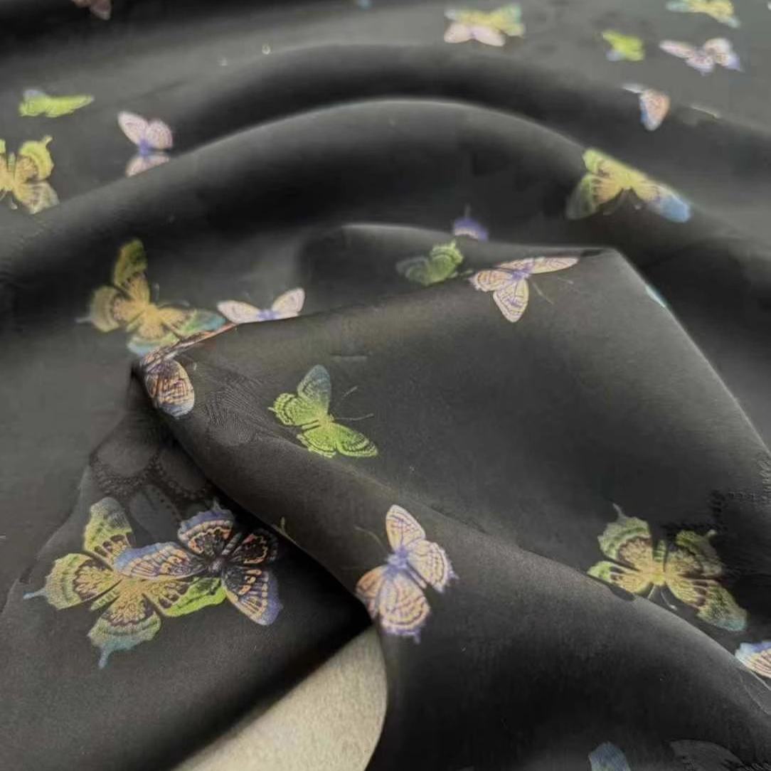 Tessuto di seta pesante nero c - Sewing Vest recensione e prezzo