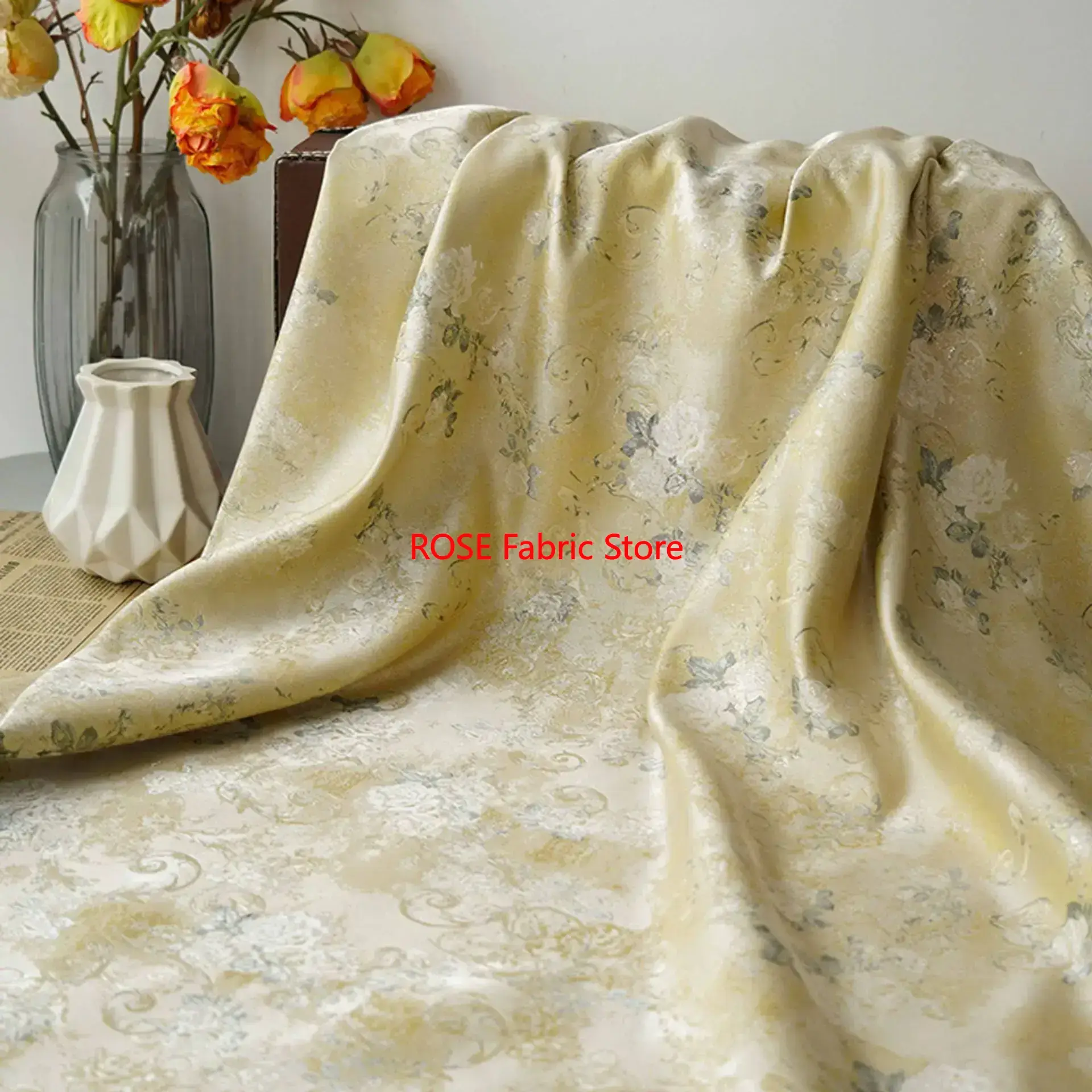 Tessuto jacquard rosa di seta  - Sewing Vest recensione e prezzo